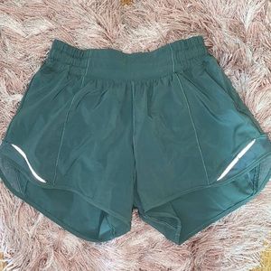 BARELY WORN NEW LULULEMON SHORTS